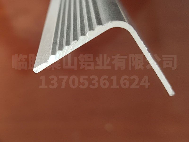 装修铝材
